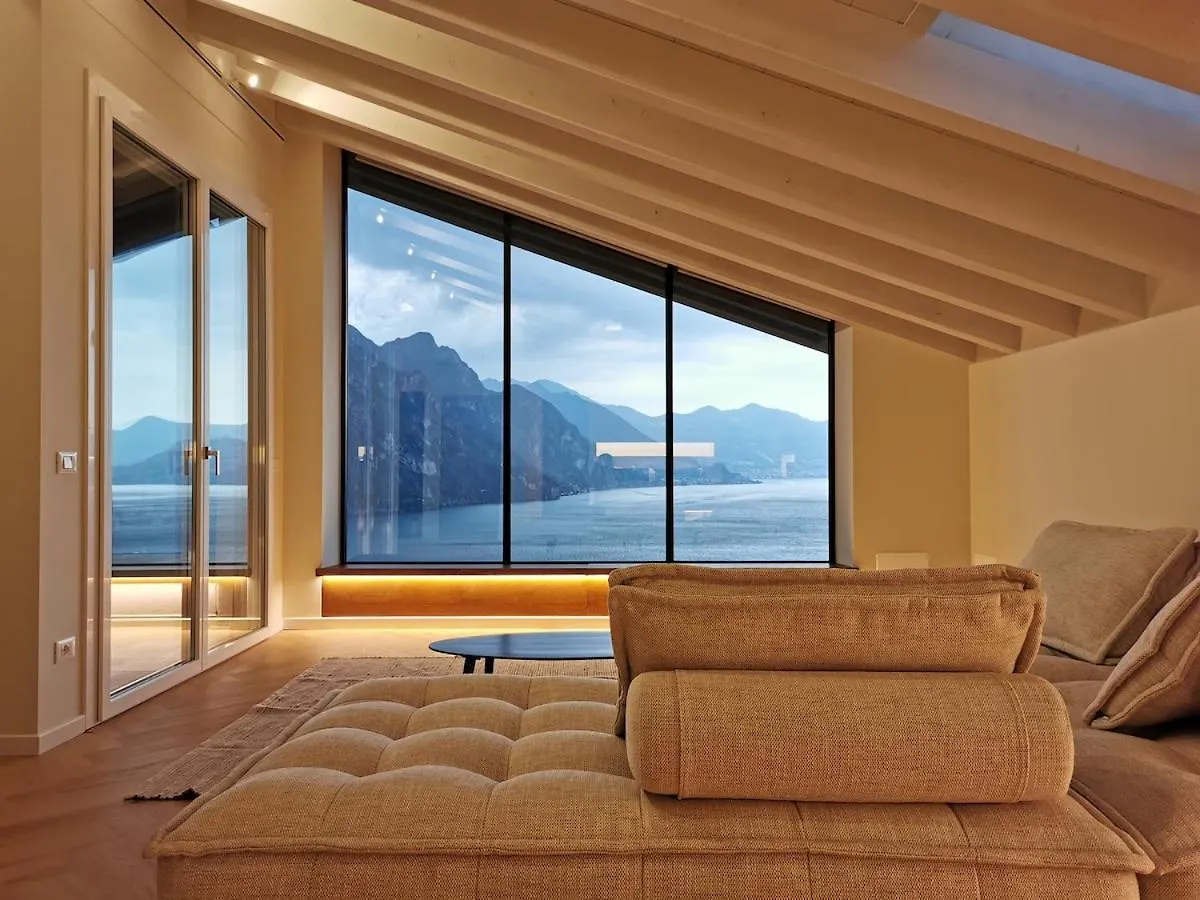 Bea'S Apartment Riva di Solto 0*,  Italie